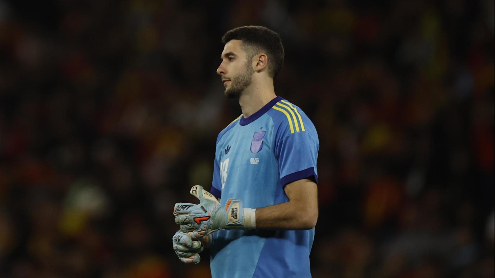 Joan García debuta con la selección española en el RCDE Stadium