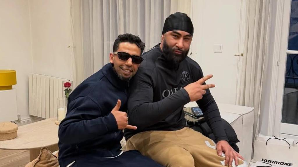 Mounir Nasraoui amb el cantant La Fouine