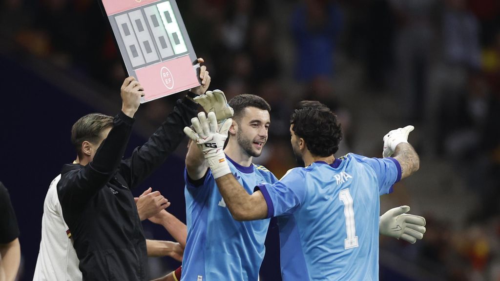 Joan García debuta amb la selecció espanyola a l’RCDE Stadium