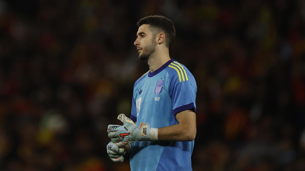 Joan García debuta con la selección española en el RCDE Stadium