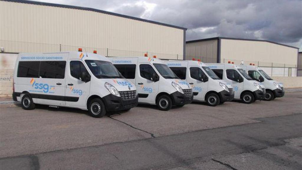 Ambulancias de SSG en una nave industrial