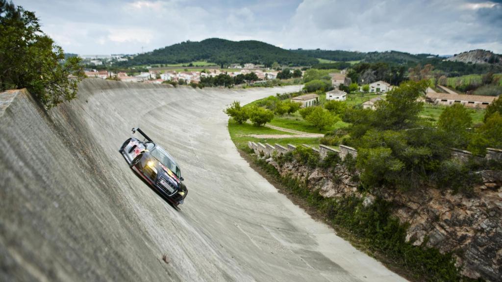 Un cotxe de Red Bull al Circuit de Terramar