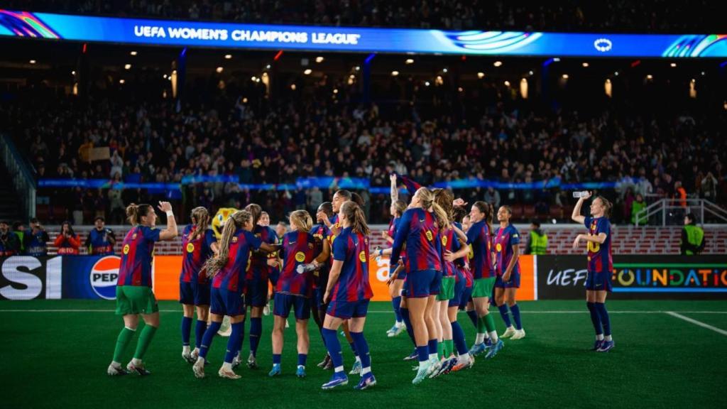 Las jugadoras del Barça Femenino celebran una victoria contra el Real Madrid en el Spotify Camp Nou
