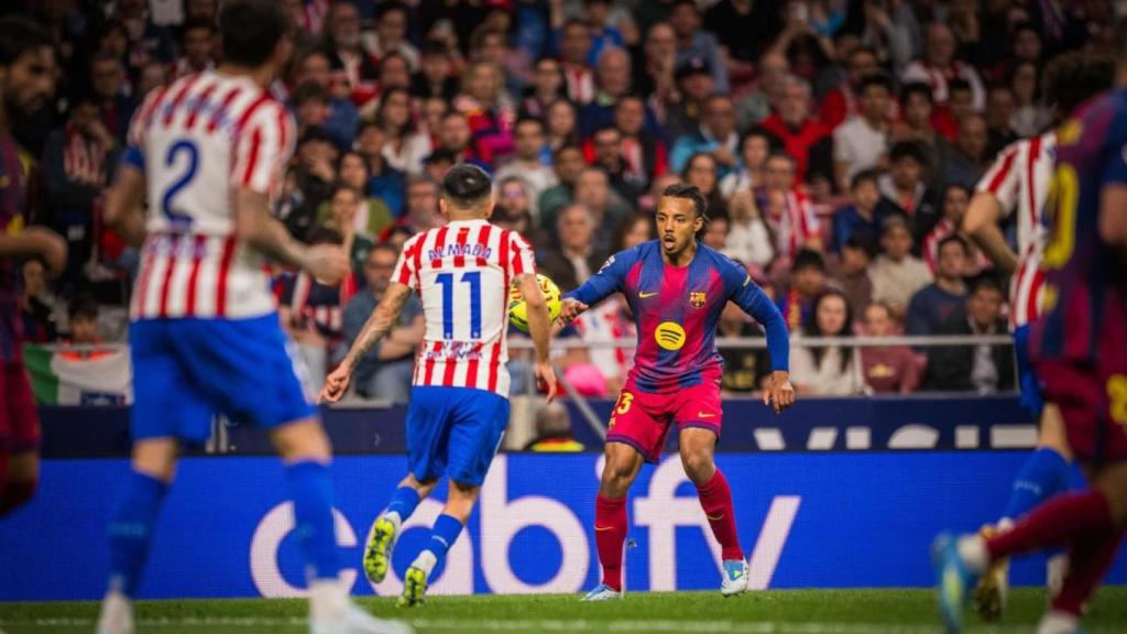 Jules Koundé torna de lesió en l'Atlètic de Madrid-Barça de Lliga