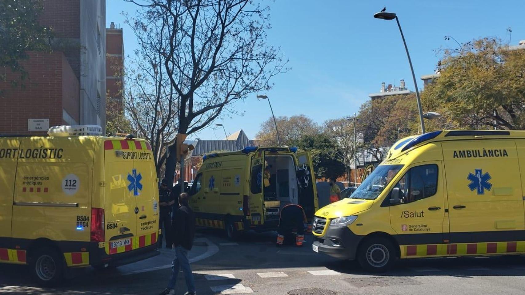 Sanitarios del SEM, en el lugar del apuñalamiento