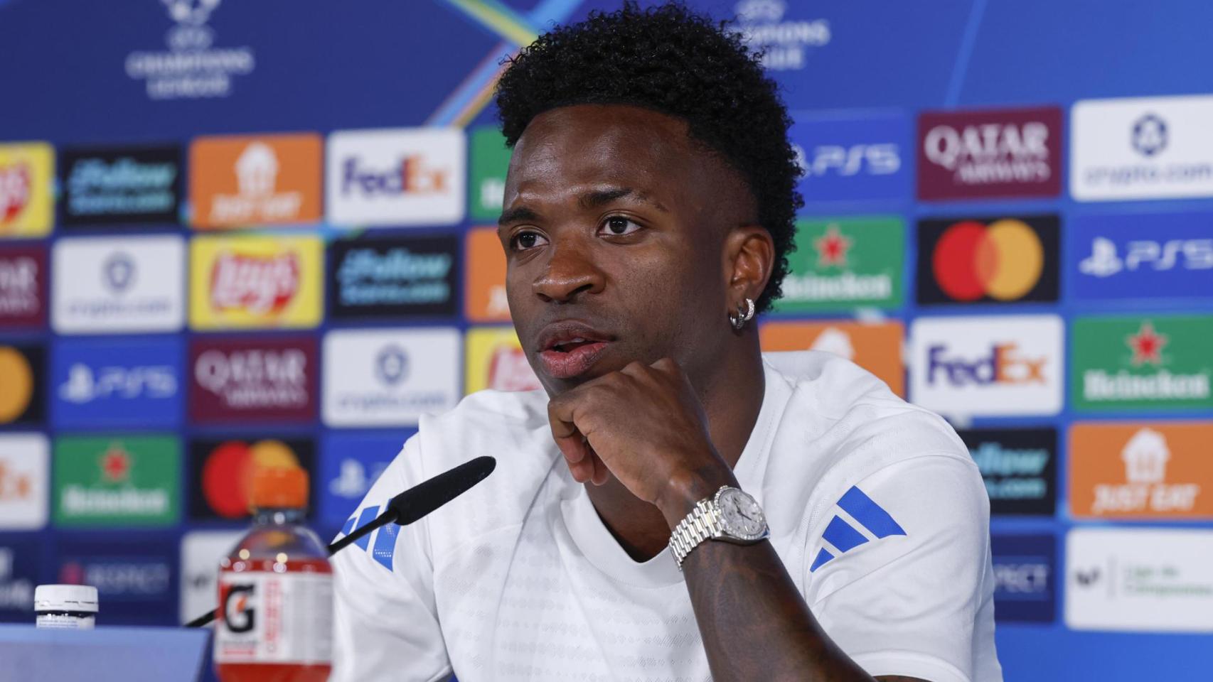 Vinicius Júnior en la rueda de prensa previa al Real Madrid-Bayern