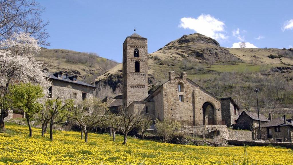 Nativitat de Durro / centre romanic