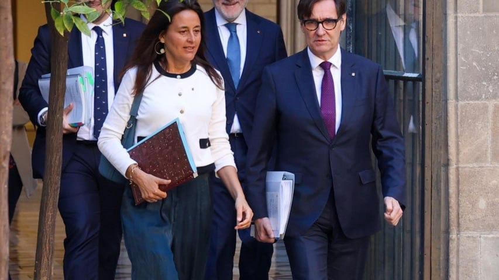 La 'consellera' Esther Niubó, en su vuelta tras su baja médica, junto al 'president' de la Generalitat, Salvador Illa