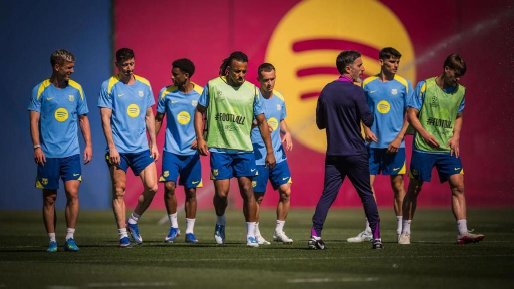 Los jugadores del Barça se entrenan en la previa del partido de Champions League contra el Atlético de Madrid