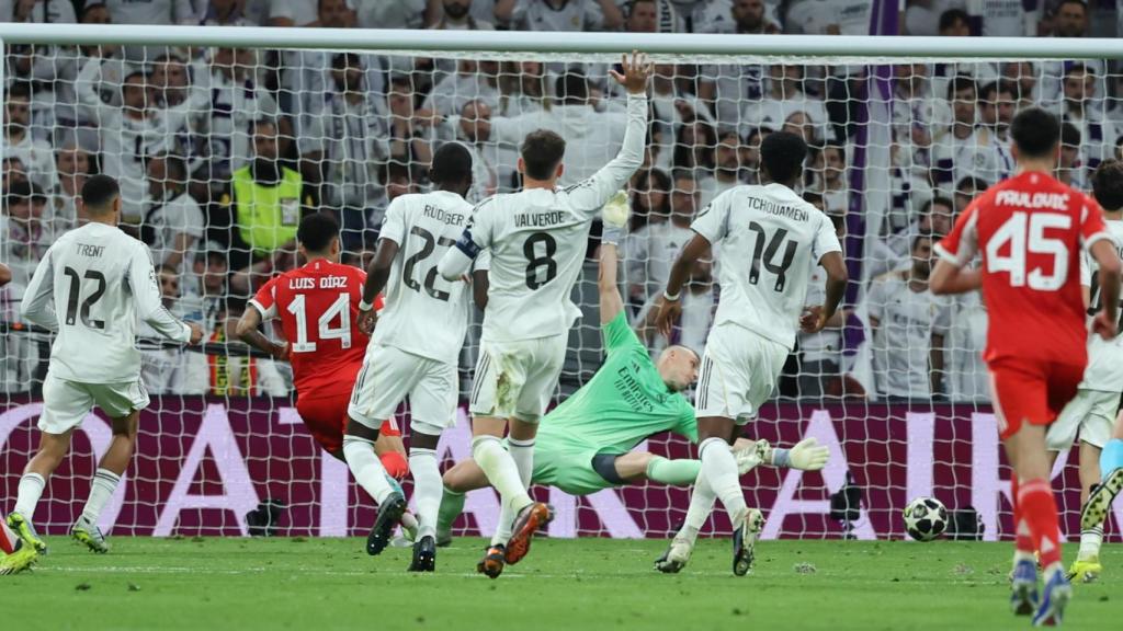 Luis Díaz marca el primer gol del Bayern de Munic contra el Reial Madrid