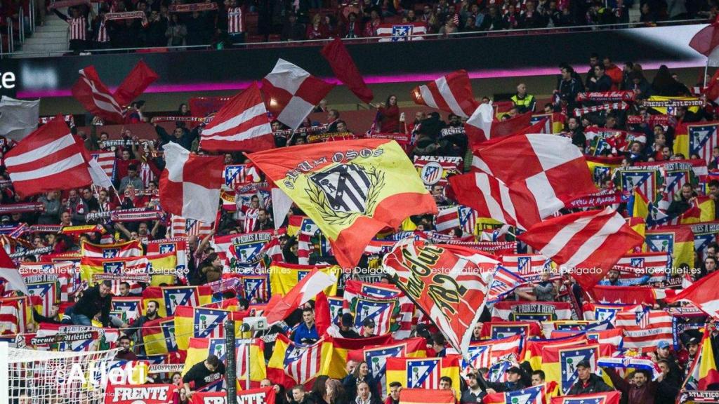 Aficionados del Frente Atlético en el Metropolitano.jpg