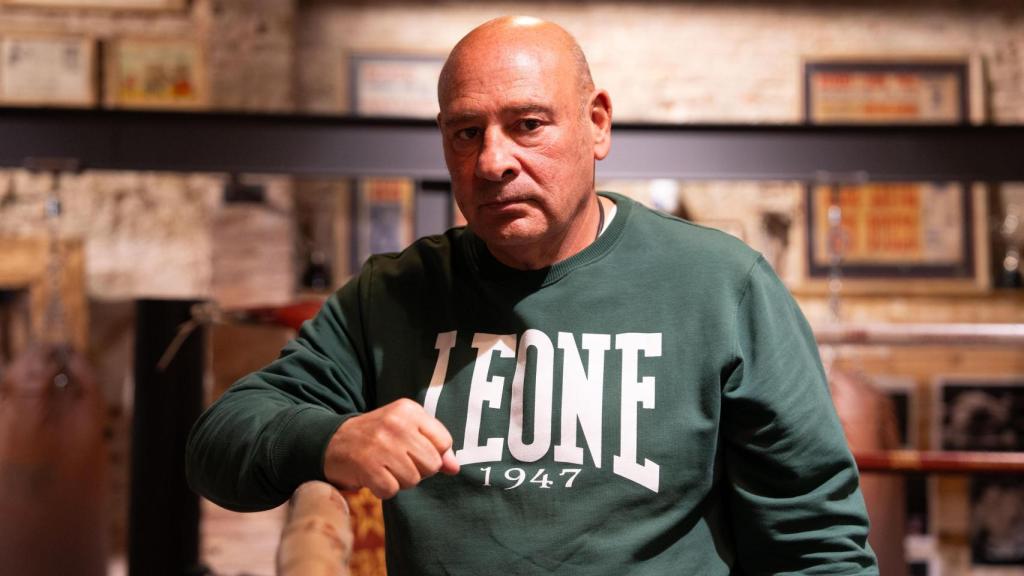 Miguel Estrella, exboxeador y entrenador, en Gran Price, uno de sus dos clubes en Barcelona
