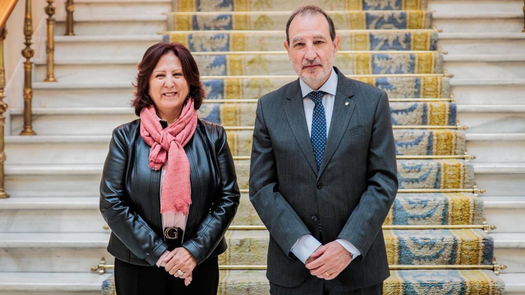 La fiscal general del Estado, Teresa Peramato, con el 'conseller' de Justicia, Ramon Espadaler