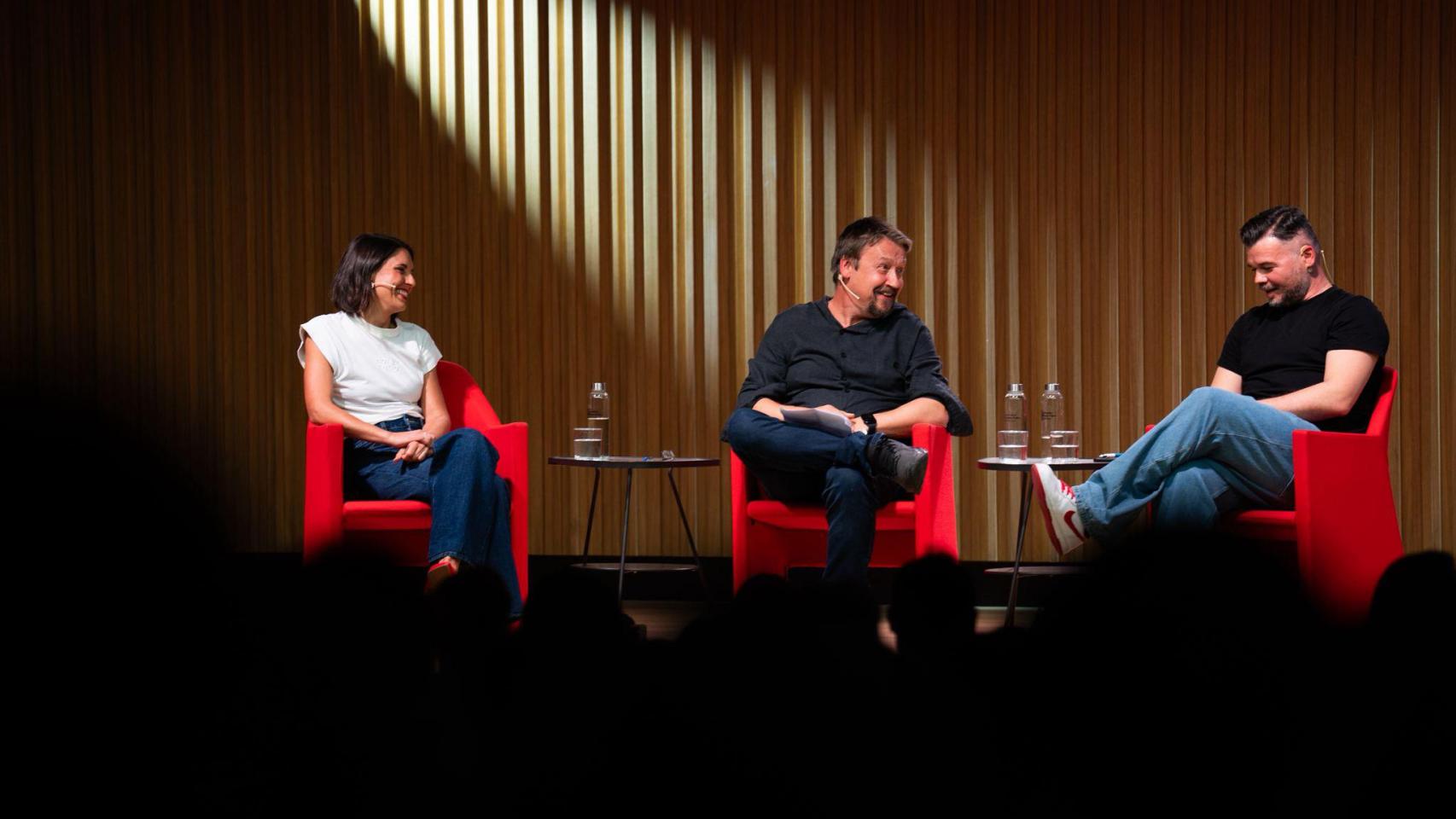 Irene Montero, Xavier Domènech y Gabriel Rufián, en Barcelona