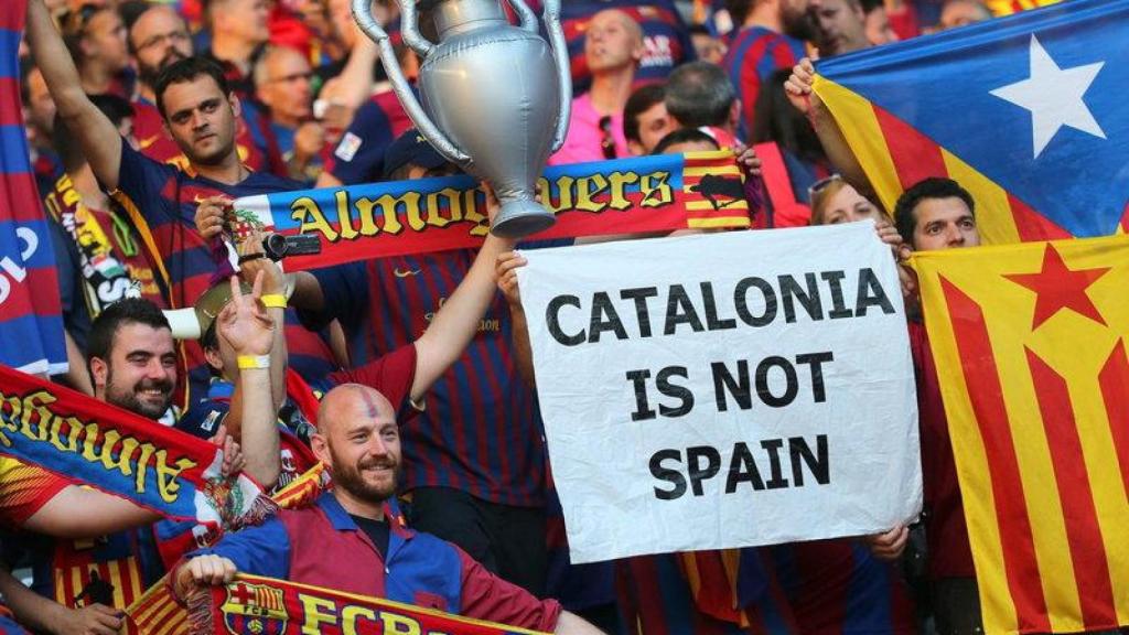 Aficionats del Barça exhibeixen 'estelades' a la final de la Champions League 2015 a Berlín