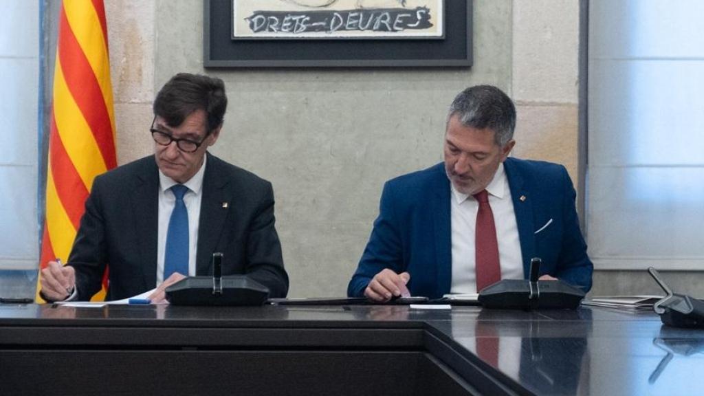 El president de la Generalitat, Salvador Illa, i el 'conseller' d'Empresa i Treball, Miquel Sàmper