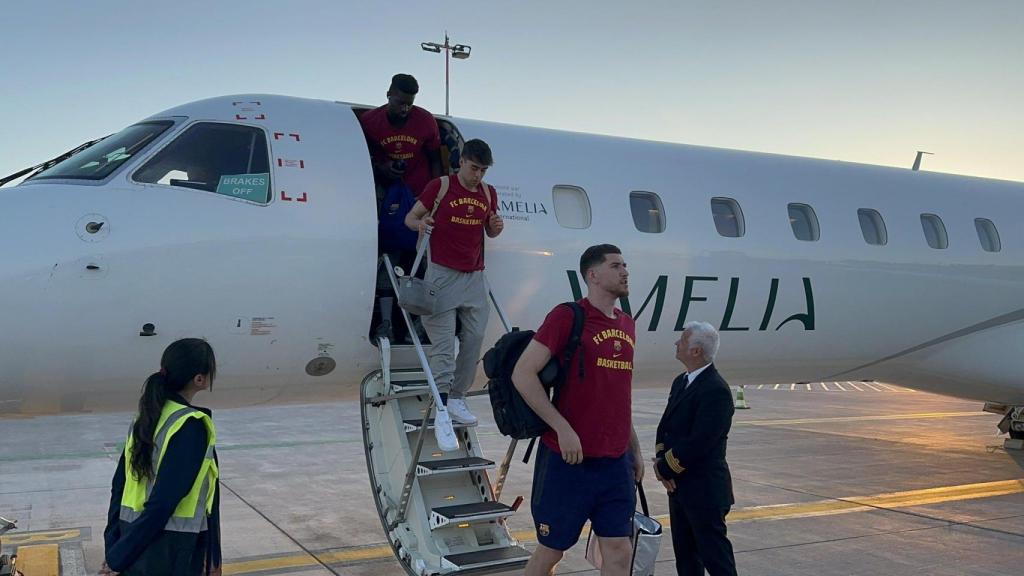 Juan Núñez aterra a Mònaco amb l'expedició del Barça de bàsquet