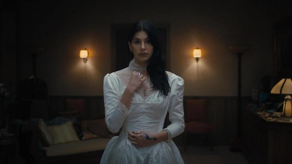 Una imagen de la serie 'Algo terrible está a punto de suceder'
