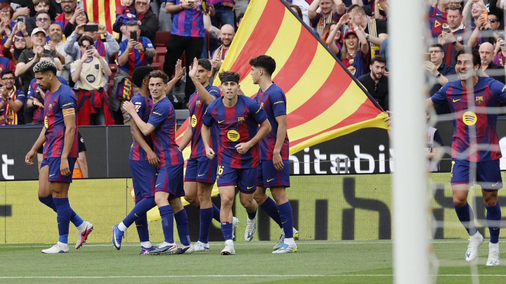 El Barça celebra un gol ante el RCD Espanyol