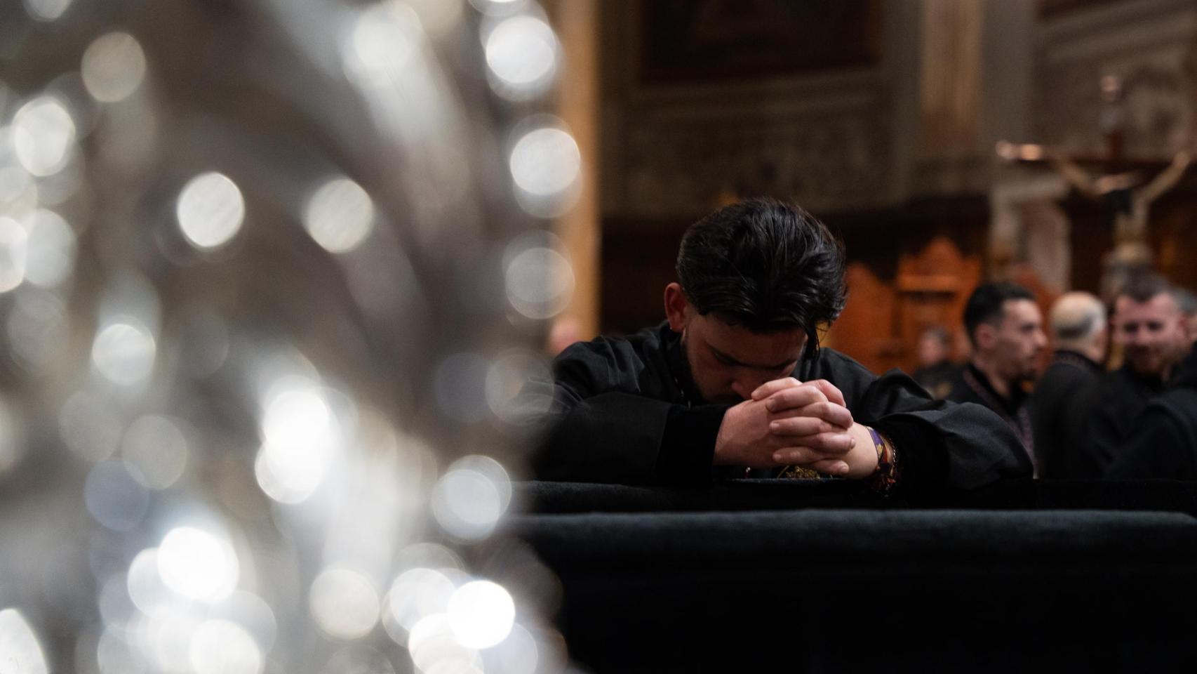 Cofrades: Lo que nadie ve de la Semana Santa
