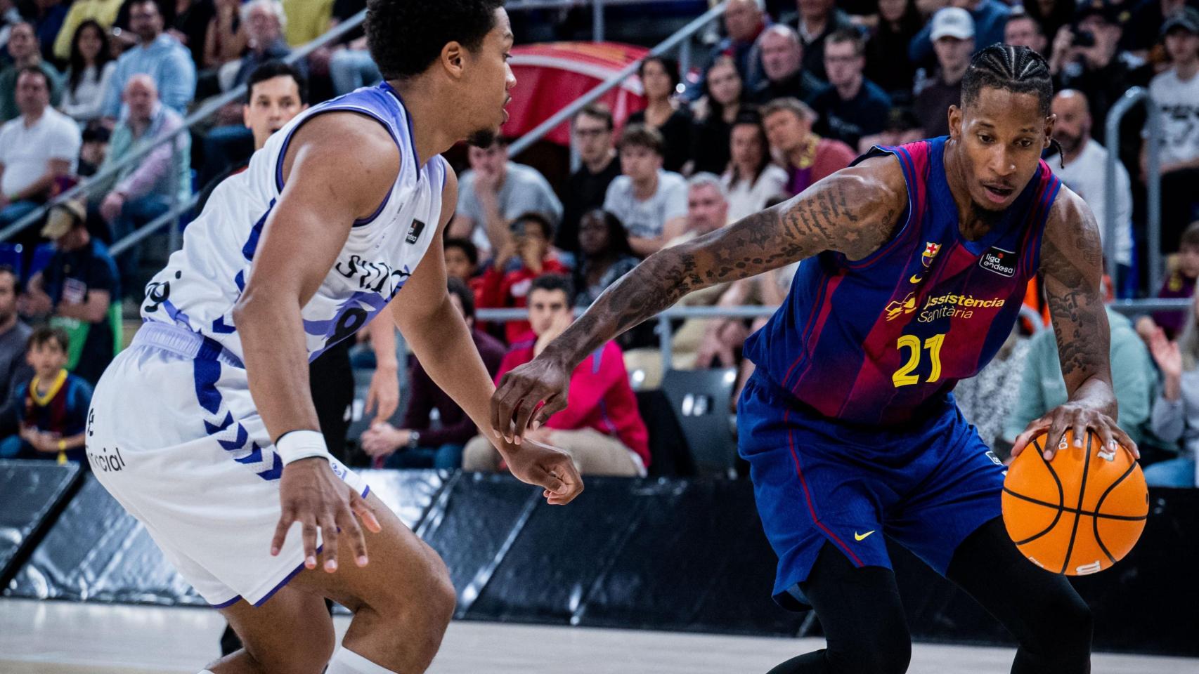 Will Clyburn bota el balón en el Barça de basket-Bilbao Basket de la ACB.jfif