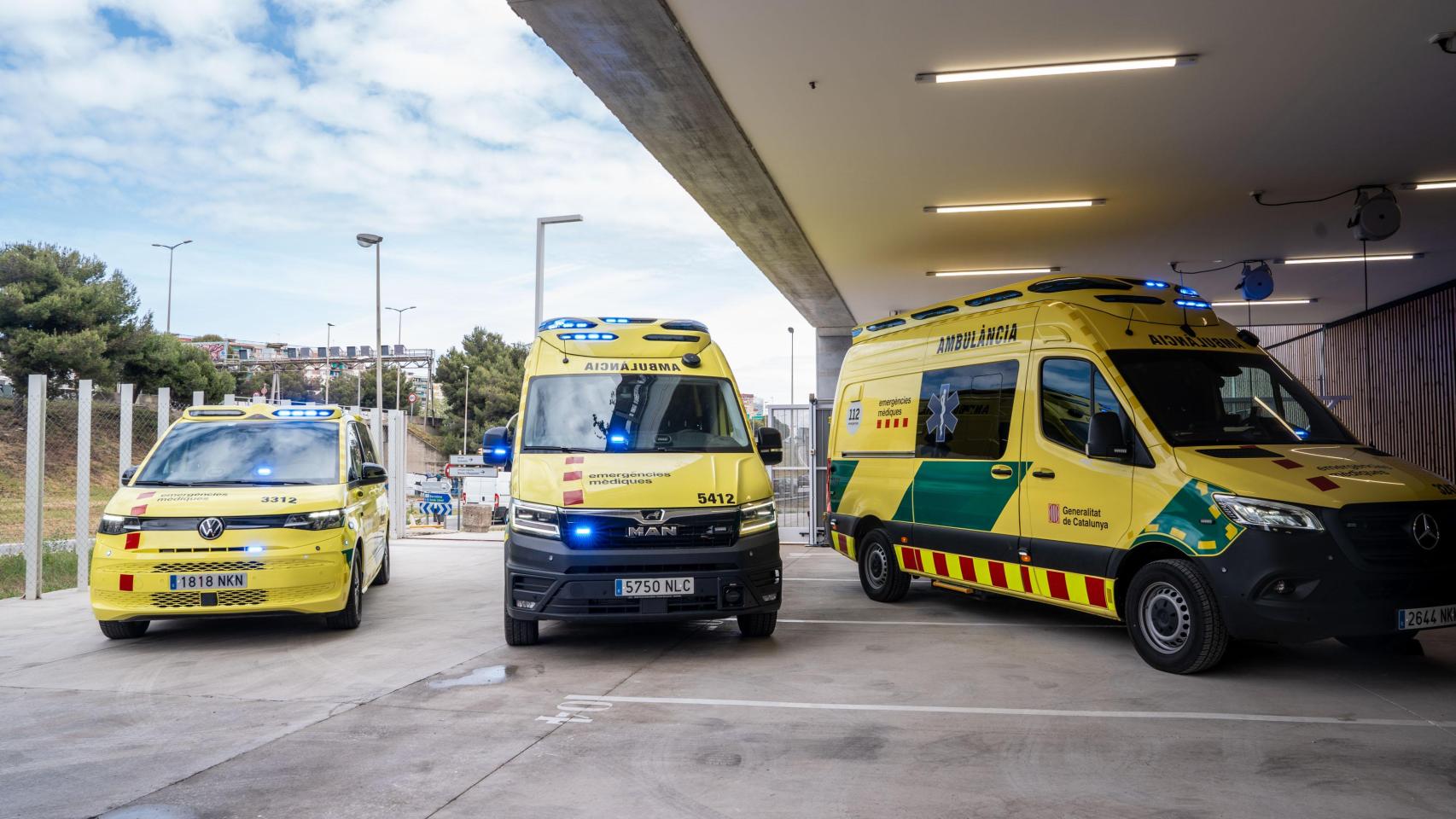 El SEM presenta las ambulancias del nuevo transporte sanitario de Cataluña