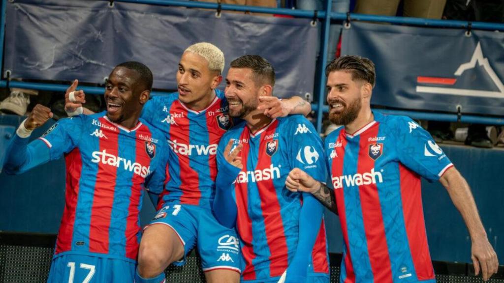 Jugadores del Caen.jpg