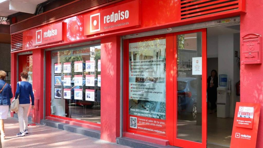 Fachada de una oficina de Redpiso