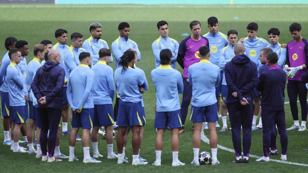El Barça se entrena en el Metropolitano antes de la vuelta de los cuartos de final de la Champions