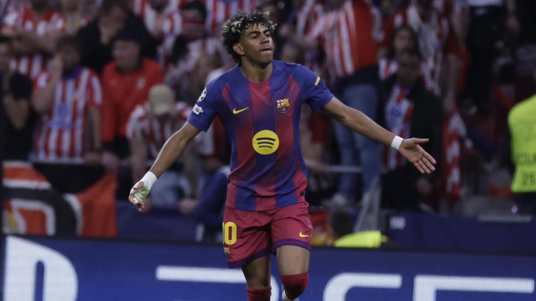 Lamine Yamal celebra su gol en el Atlético de Madrid-Barça de Champions League