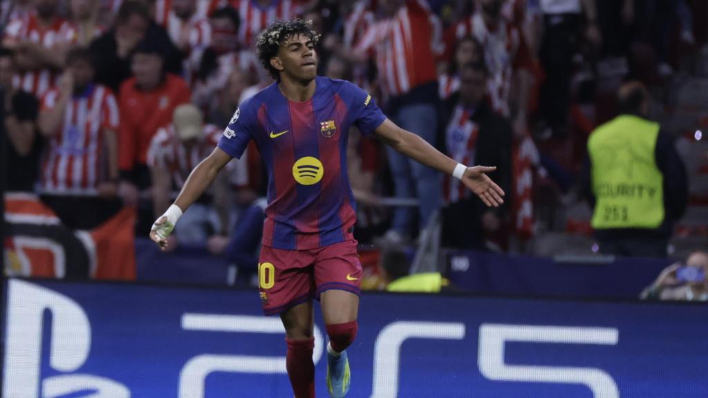 Lamine Yamal celebra su gol en el Atlético de Madrid-Barça de Champions League