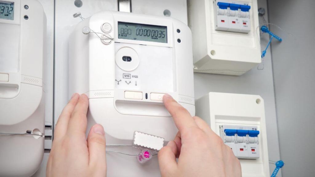 El coste de la factura de la luz depende del consumo –reflejado en el contador– y de la tarifa