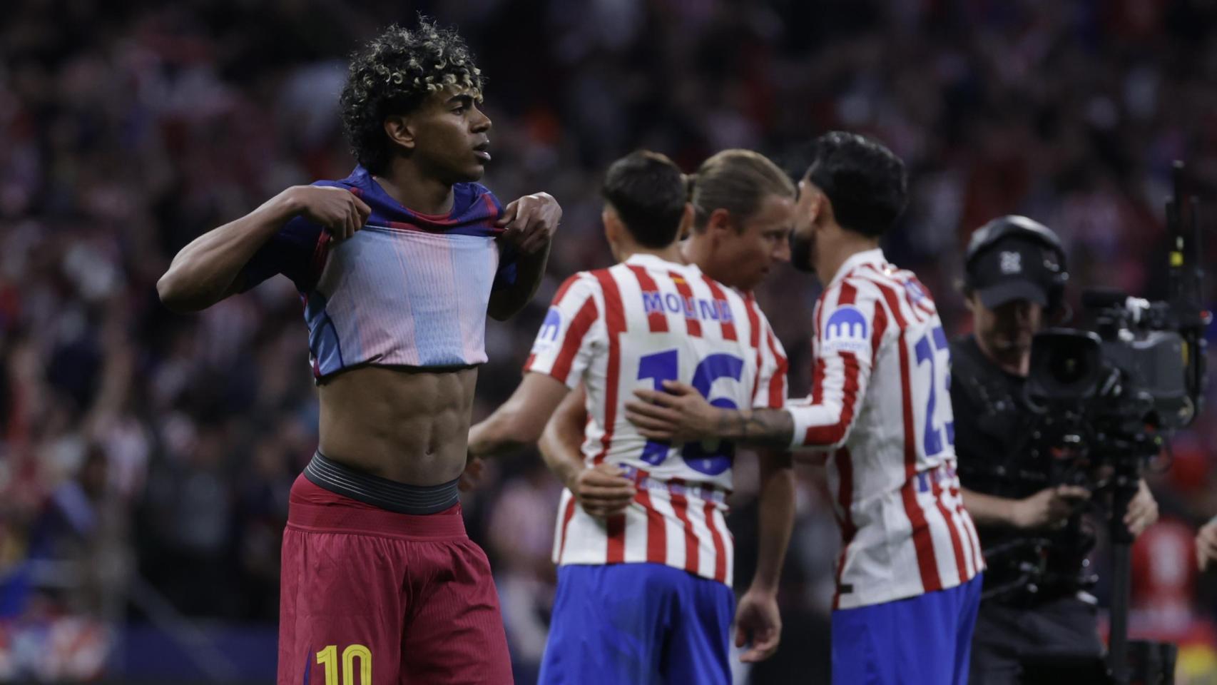 El Atlético de Madrid celebra el pase a las semifinales de Champions ante la decepción de Lamine Yamal