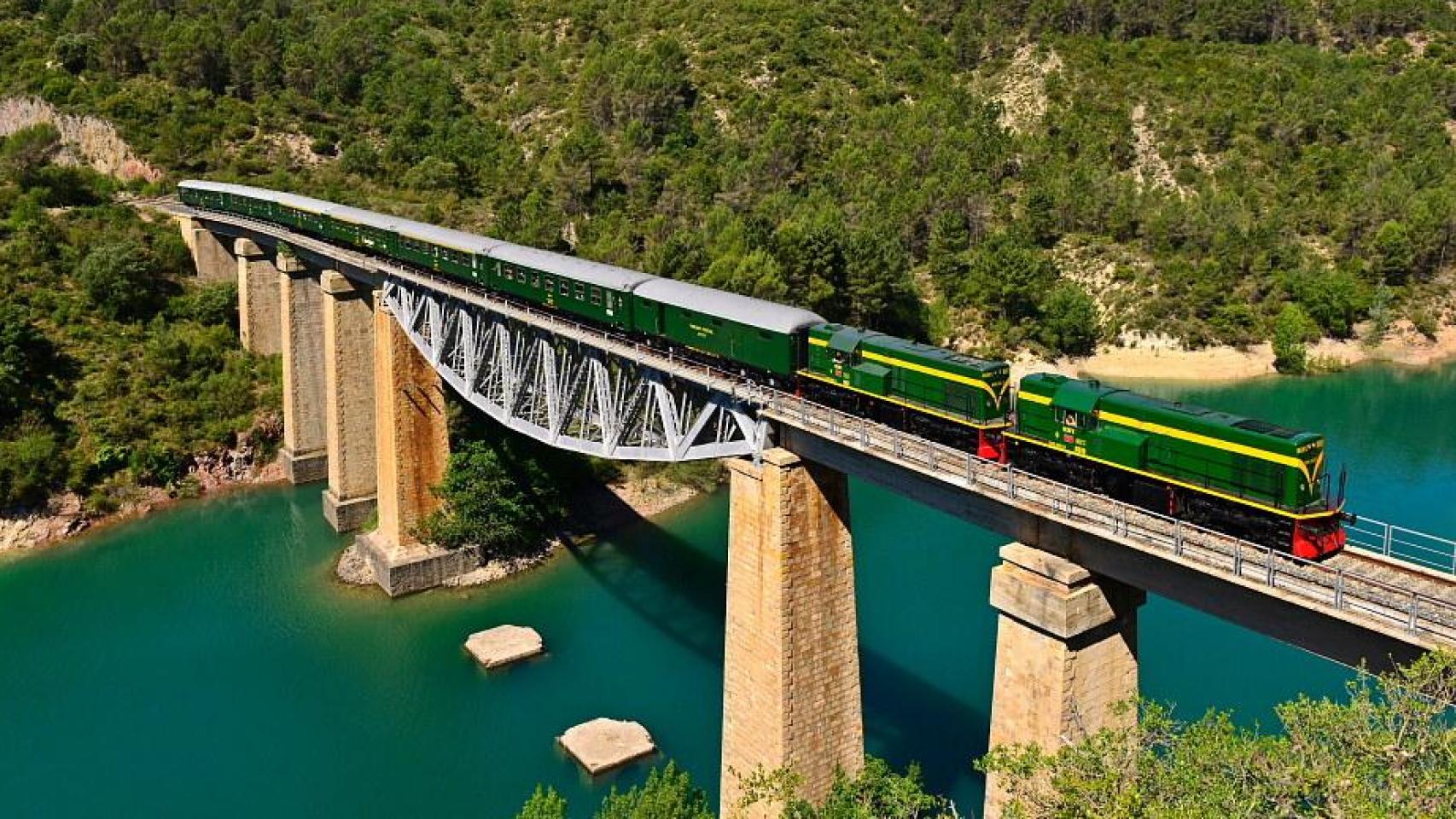 El Tren dels Llacs.jpg