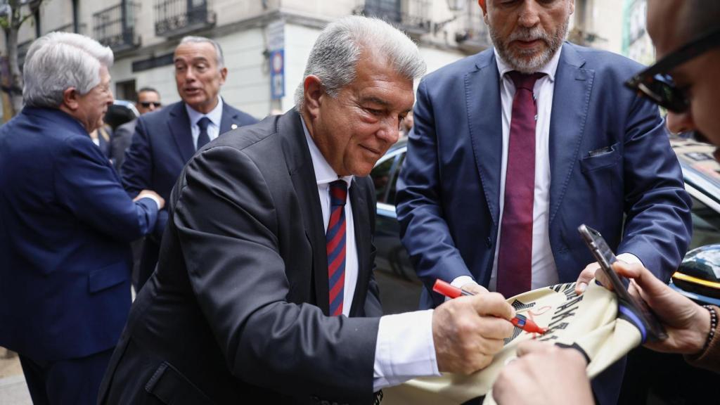 Joan Laporta a la berenada de directives amb Enrique Cerezo