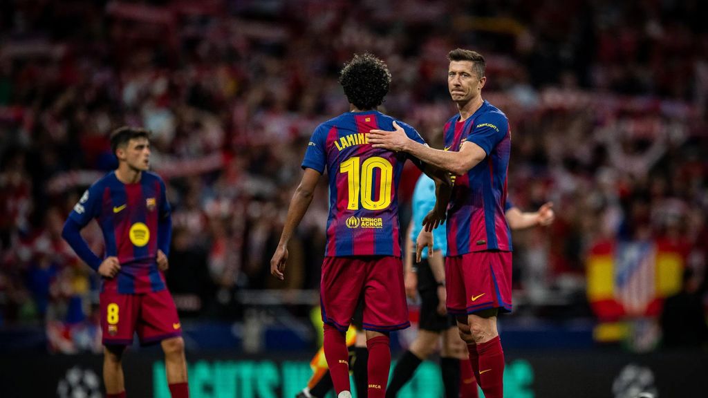 Lewandowski consola Lamine Yamal després de quedar eliminats contra l'Atlètic