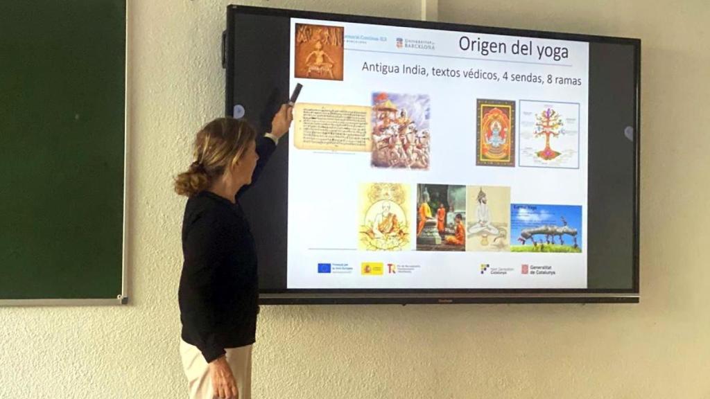 Carolina Rebato impartint un dels seus cursos