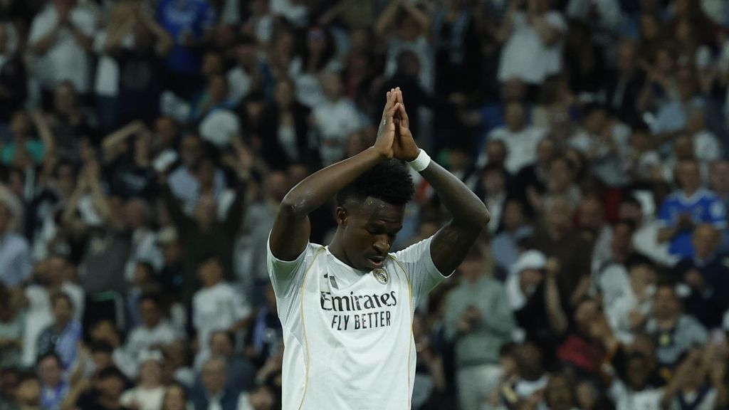 Vinicius Jr pide perdón al Bernabéu tras marcar en el Real Madrid-Alavés de la Liga