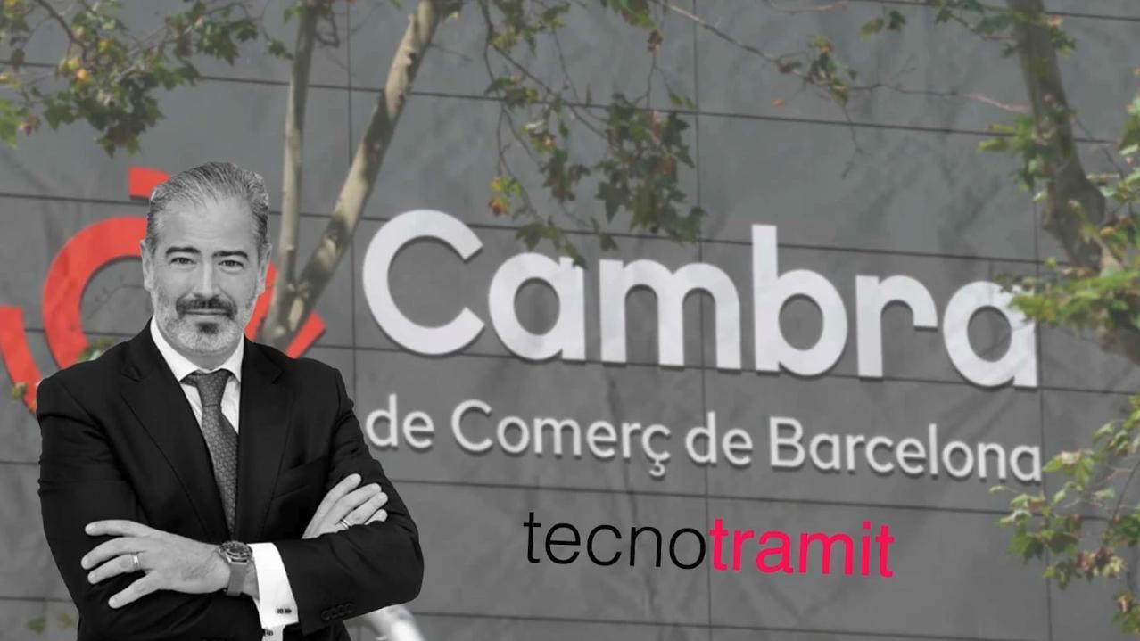 Vicenç Hernández Reche y los logos de la Cámara de Comercio de Barcelona y de Tecnotramit
