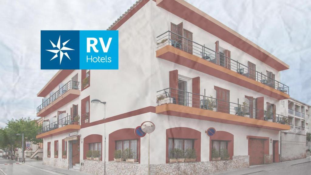 Fotomontaje del hotel Catalina con el logo de RV