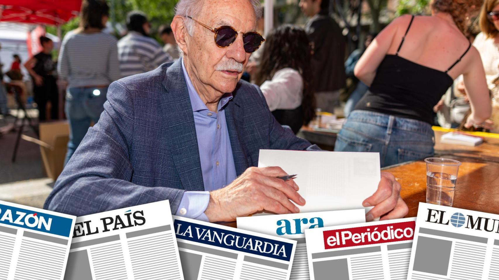 El escritor Eduardo Mendoza firma ejemplares de sus libros en la Fira de Llibres de Sant Jordi