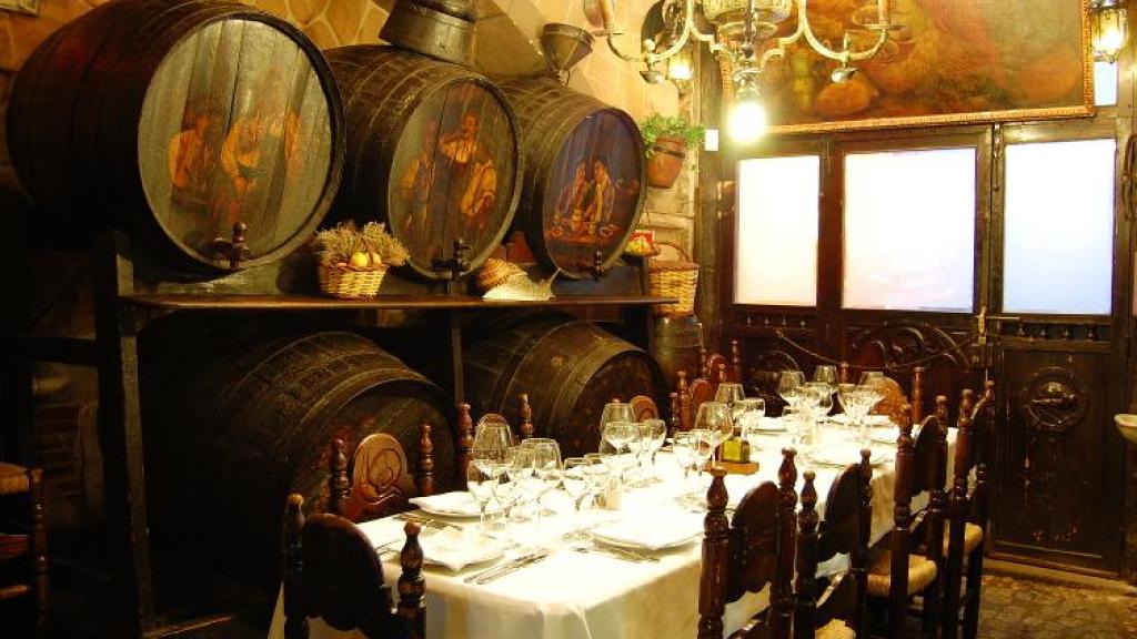 Interior del restaurante Los Caracoles