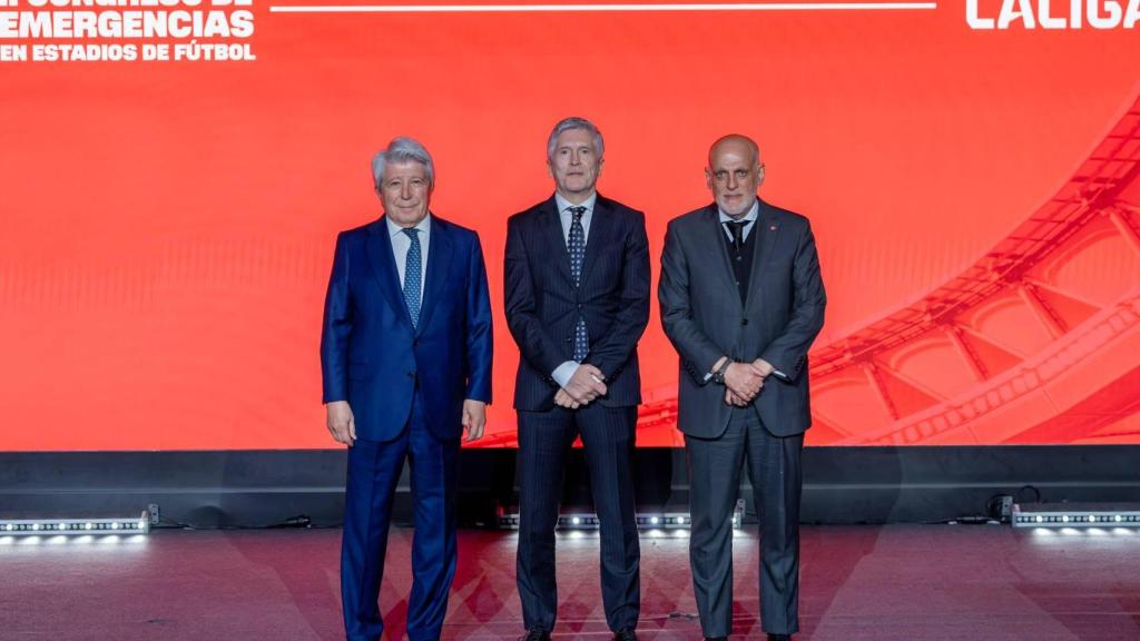 Enrique Cerezo, Fernando Grande-Marlaska i Javier Tebas, en la presentació del protocol per actuar contra la discriminació.jpeg