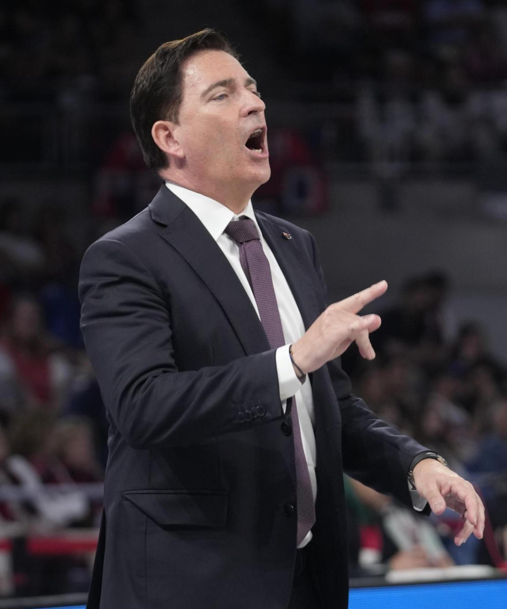 Xavi Pascual, en la pista del Baskonia