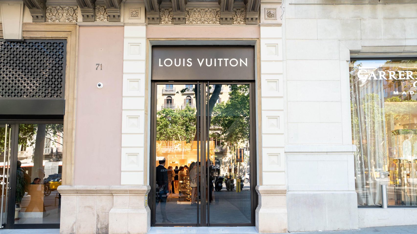 Cinco vecinos torpedean el macroproyecto de lujo de Louis Vuitton en ...