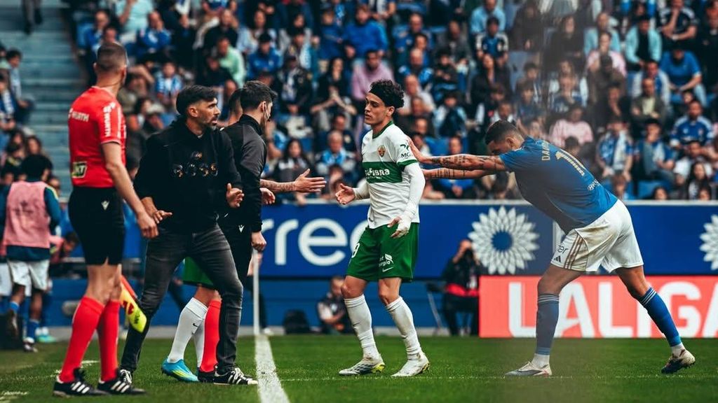 Héctor Fort reapareix amb l'Elx en el duel davant el Real Oviedo (2)
