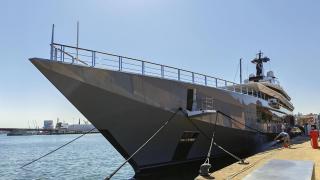 El megayate del director de cine Steven Spielberg atracado en el Puerto de Tarragona