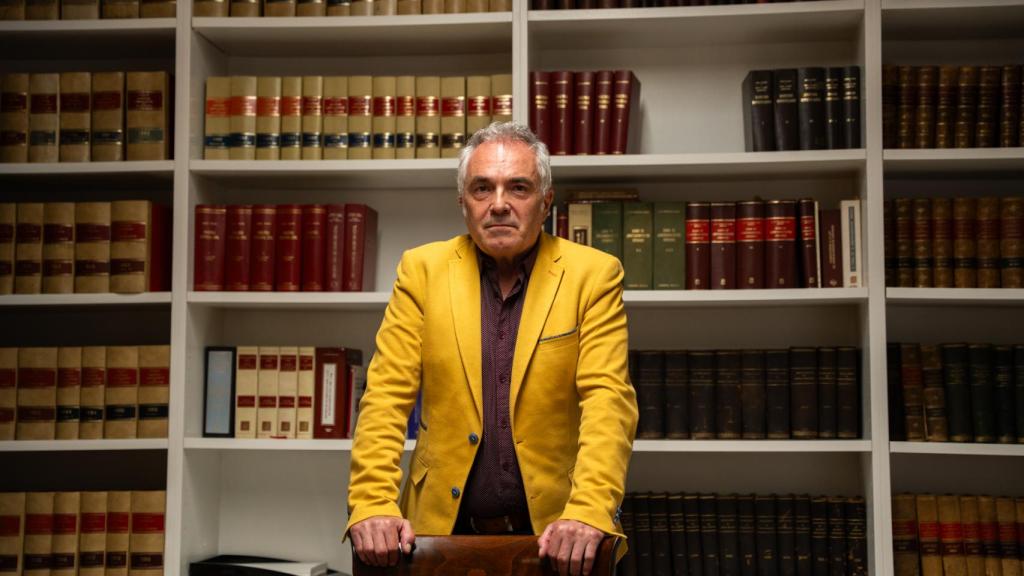 Santiago Espot, al despatx del seu advocat