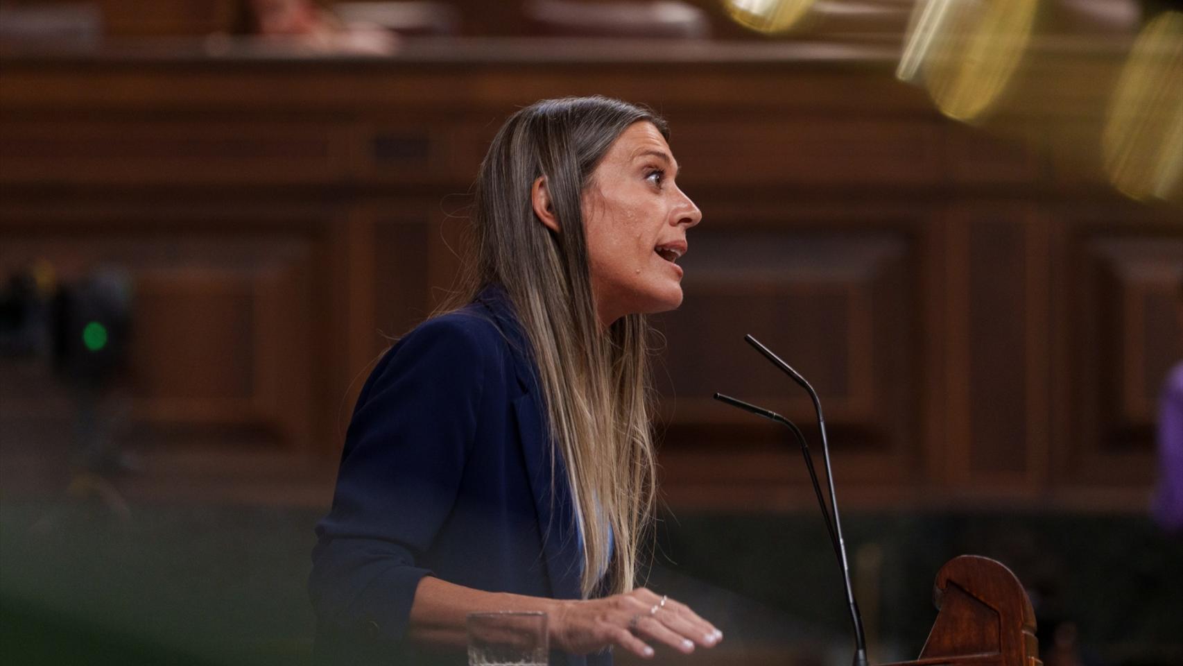 La portavoz de Junts en el Congreso, Miriam Nogueras, interviene durante una sesión plenaria en el Congreso, a 28 de abril de 2026