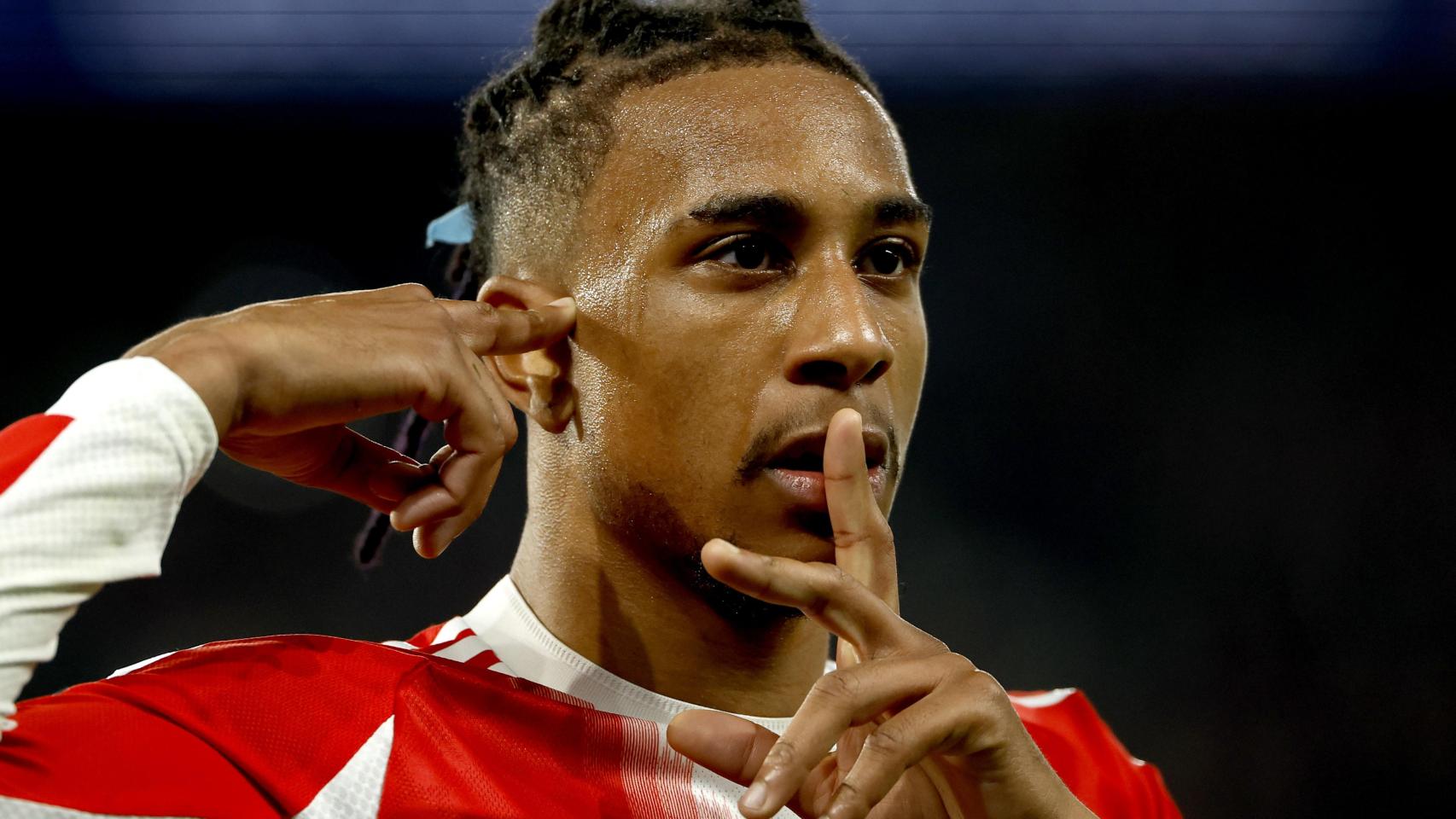 Michael Olise celebra su gol en el PSG-Bayern de Múnich de las semifinales de la Champions League 2025-26